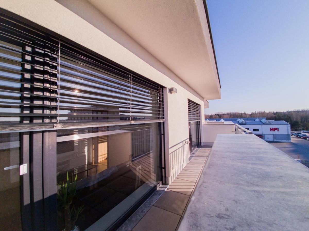 Modern Flat With Large Terrace Apartment Hradec Kralove Exterior photo