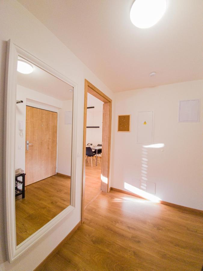 Modern Flat With Large Terrace Apartment Hradec Kralove Exterior photo